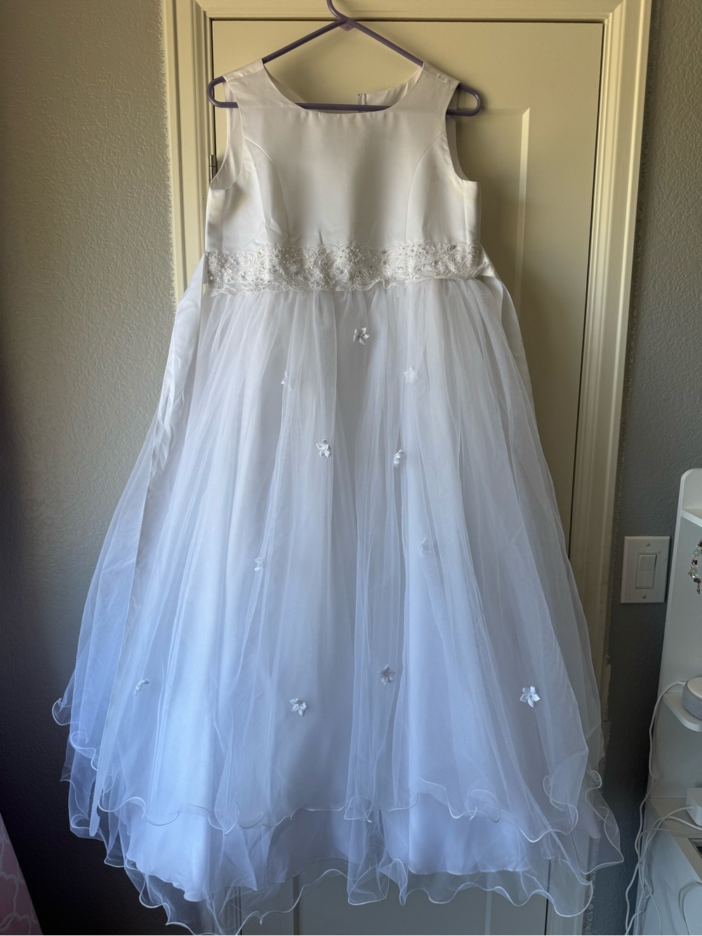Classic White Flower Girl Dress/first communion dress with Tulle Skirt